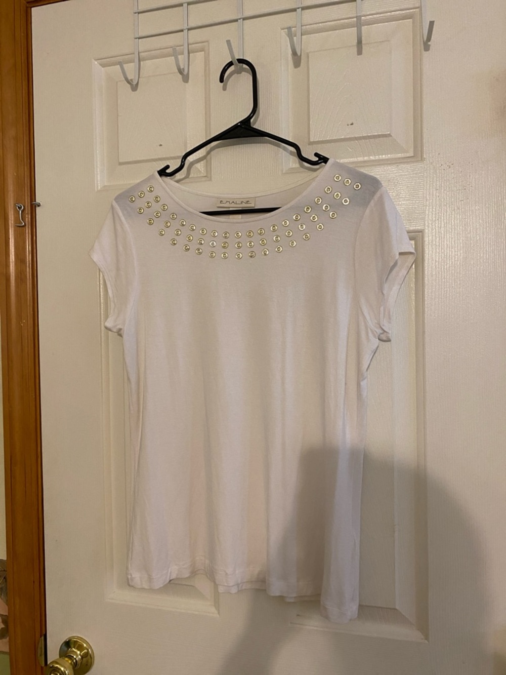 Embellished White Crewneck Short-Sleeve Tee - Picture 4 of 5
